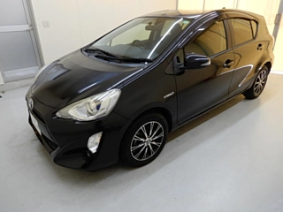TOYOTA AQUA 2015