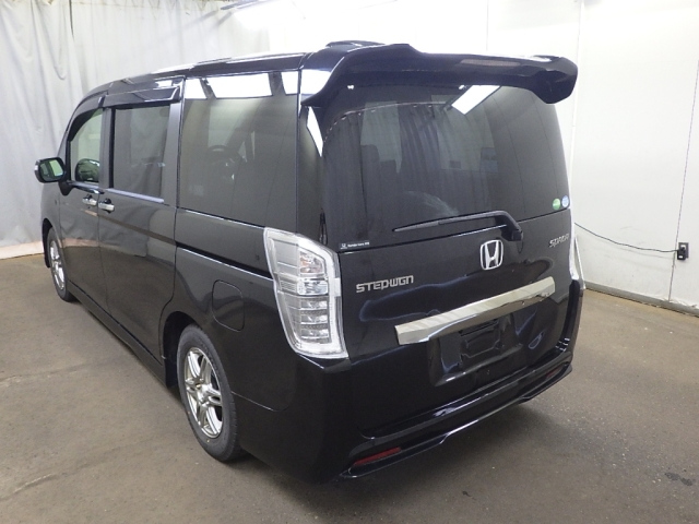 HONDA STEP WAGON 2014