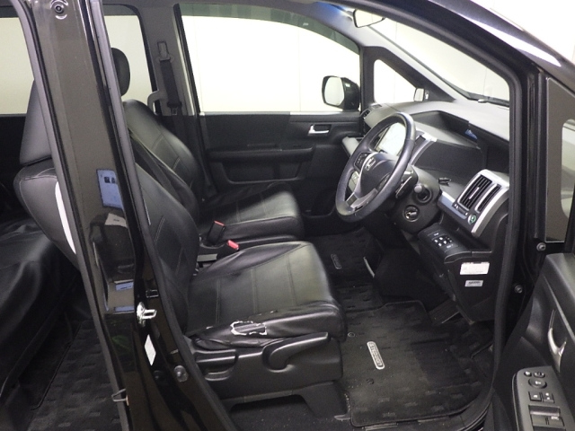 HONDA STEP WAGON 2014