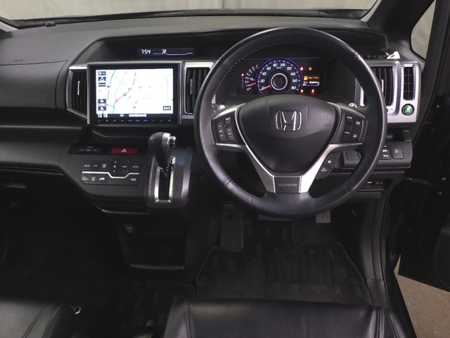 HONDA STEP WAGON 2014