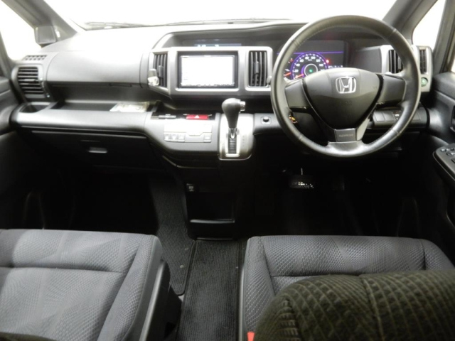 HONDA STEP WAGON 2010