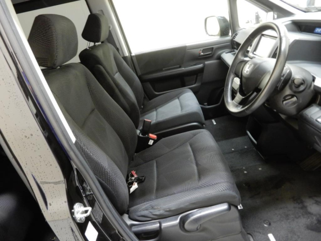 HONDA STEP WAGON 2010