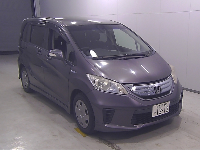 HONDA FREED 2013