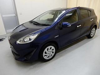 TOYOTA AQUA 2018