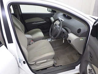 TOYOTA BELTA 2010