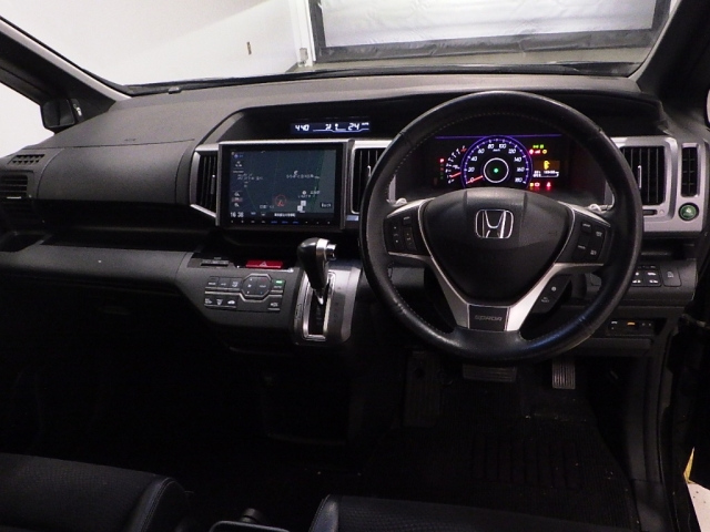 HONDA STEP WAGON 2015