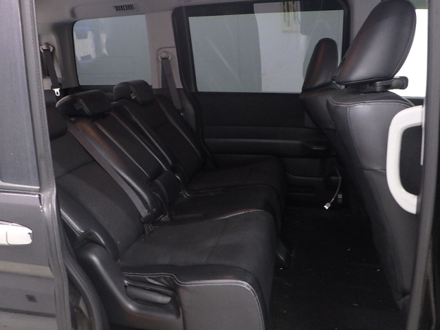 HONDA STEP WAGON 2015