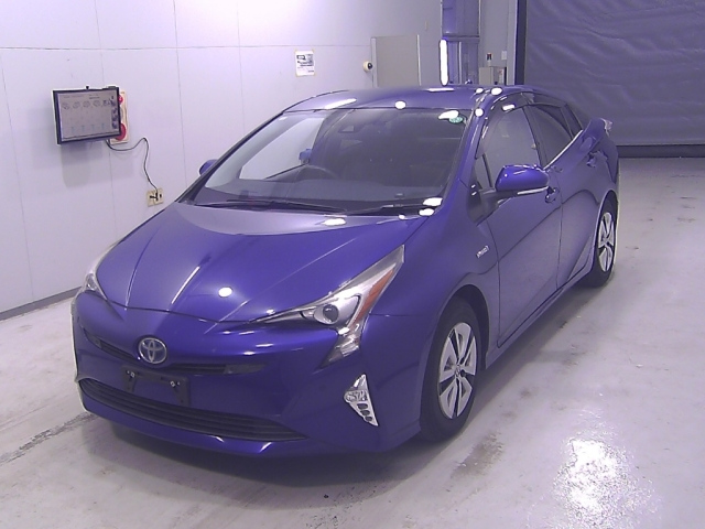 TOYOTA PRIUS 2016