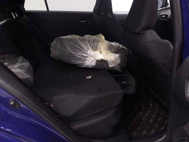 TOYOTA PRIUS 2016