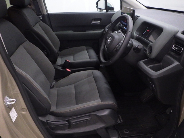 HONDA FREED 2024