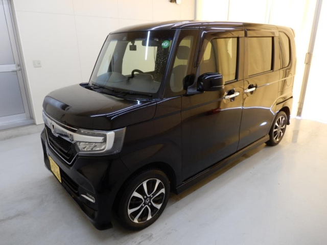 HONDA N BOX 2017