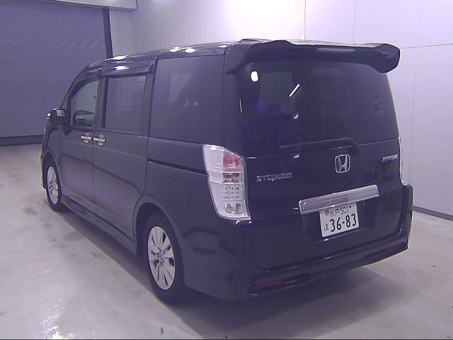 HONDA STEP WAGON 2010