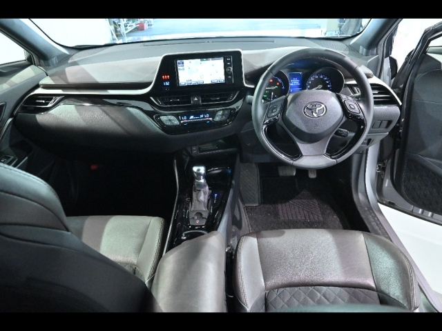 TOYOTA C-HR 2017
