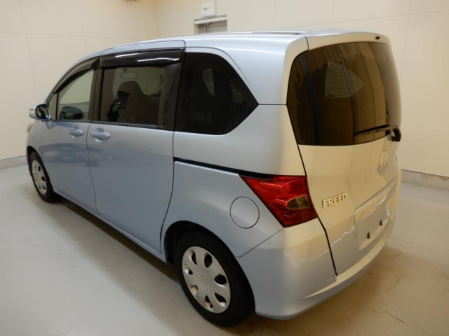 HONDA FREED 2008
