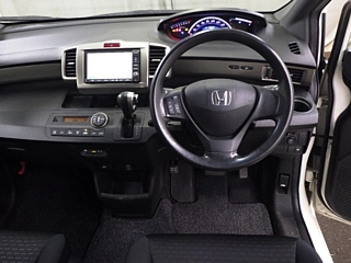 HONDA FREED 2011