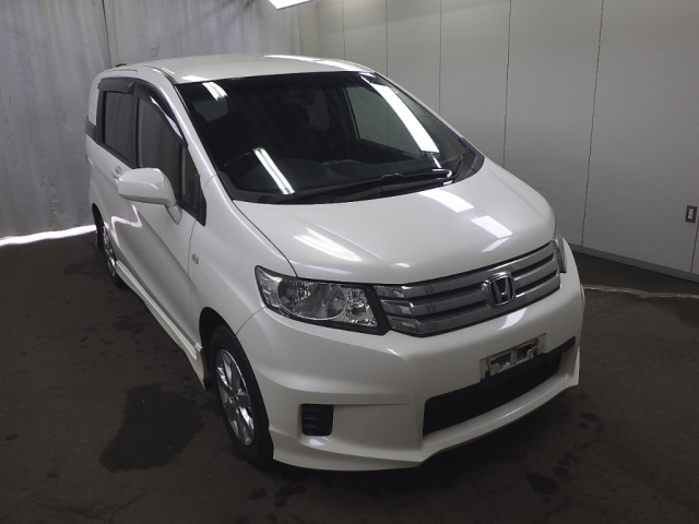 HONDA FREED 2011