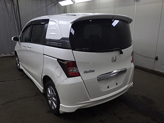HONDA FREED 2011