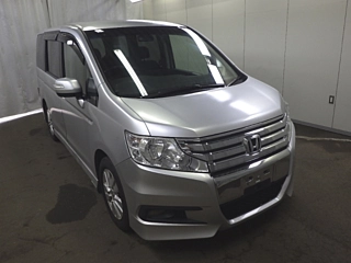 HONDA STEP WAGON 2011