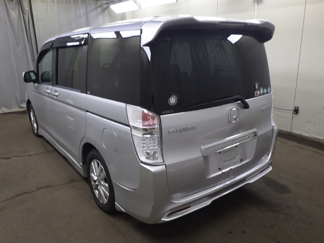 HONDA STEP WAGON 2011