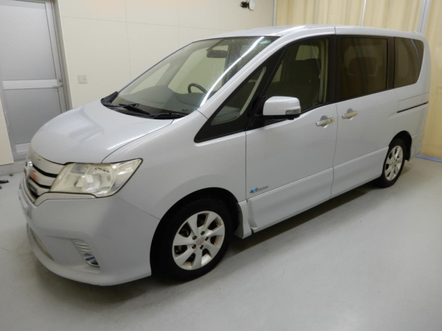 NISSAN SERENA 2012