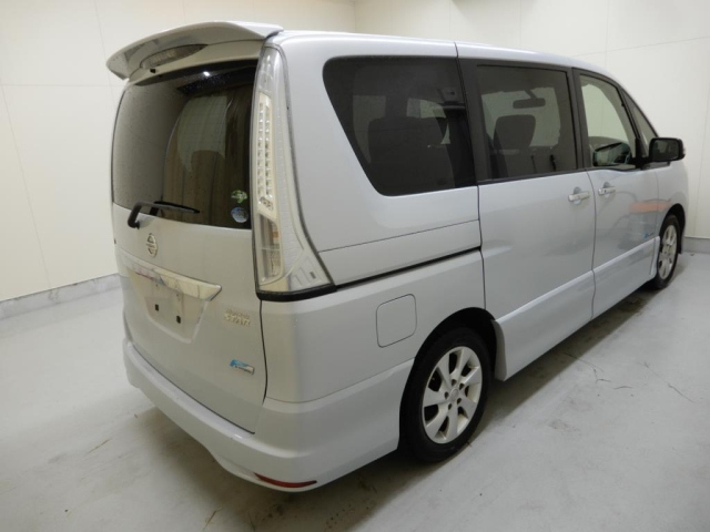 NISSAN SERENA 2012