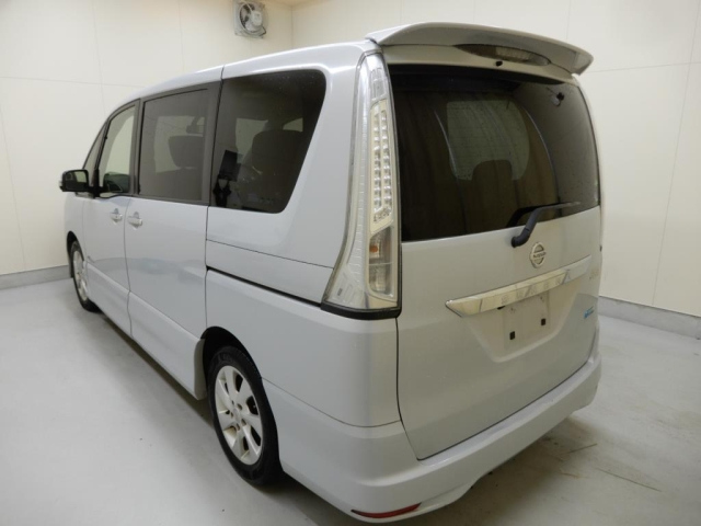 NISSAN SERENA 2012