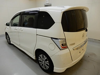 HONDA FREED 2011
