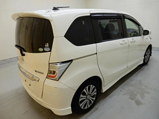 HONDA FREED 2011