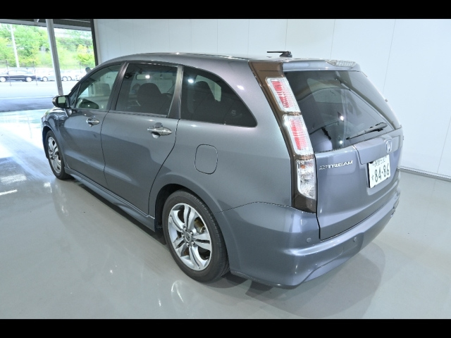 HONDA STREAM 2013