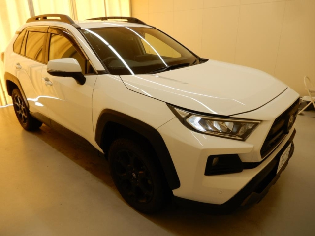 TOYOTA RAV4 2021