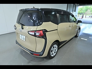 TOYOTA SIENTA 2019