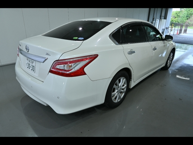NISSAN TEANA 2017