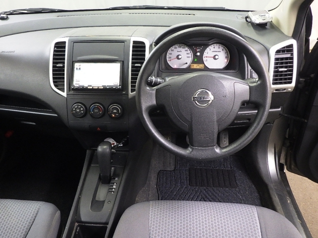 NISSAN WINGROAD 2009