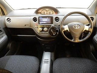 TOYOTA SIENTA 2014
