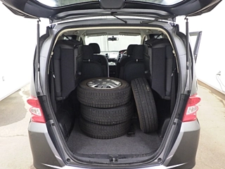 HONDA FREED 2009