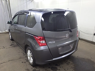 HONDA FREED 2009