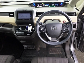 HONDA FREED 2018