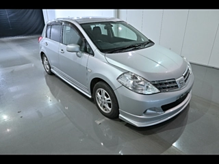 NISSAN TIIDA 2008