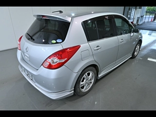 NISSAN TIIDA 2008