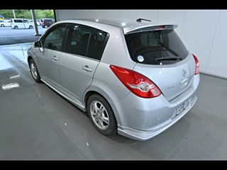 NISSAN TIIDA 2008