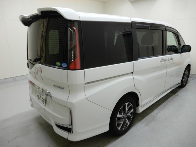 HONDA STEP WAGON 2017