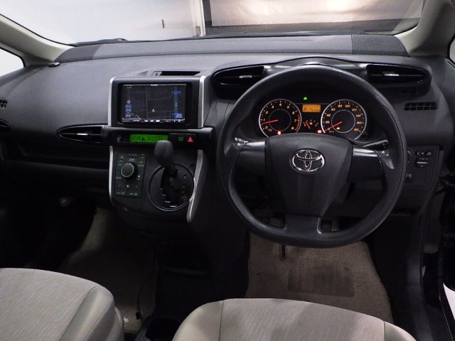 TOYOTA WISH 2009