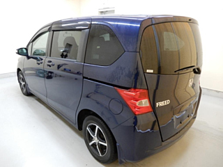 HONDA FREED 2010