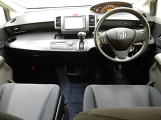HONDA FREED 2010