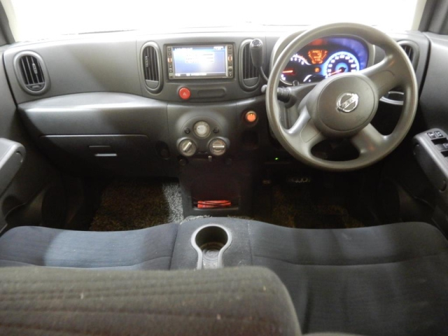 NISSAN CUBE 2010