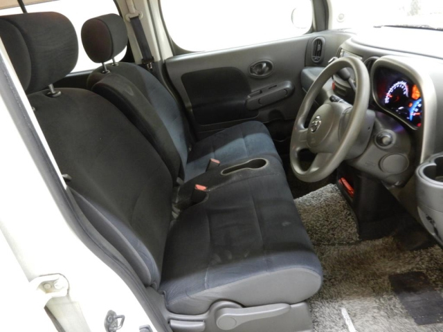 NISSAN CUBE 2010