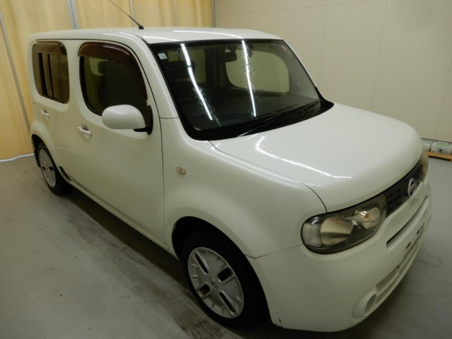 NISSAN CUBE 2010