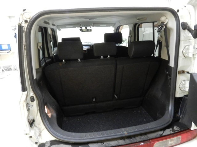 NISSAN CUBE 2010