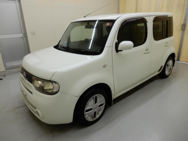 NISSAN CUBE 2010
