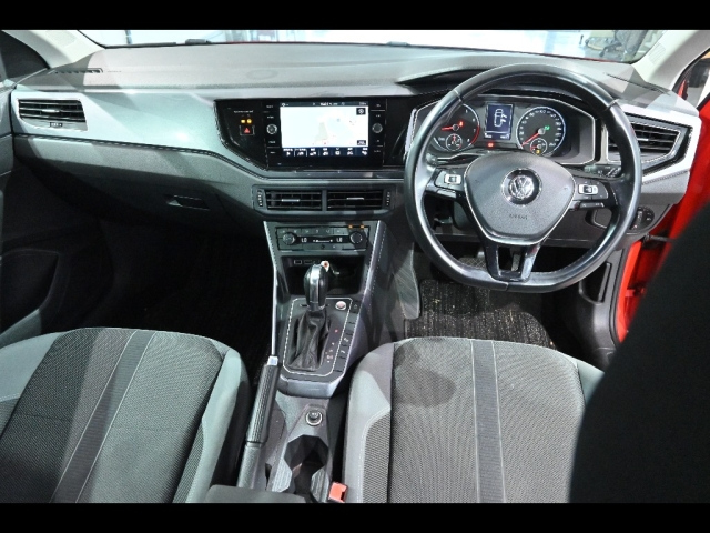 VOLKSWAGEN POLO 2018